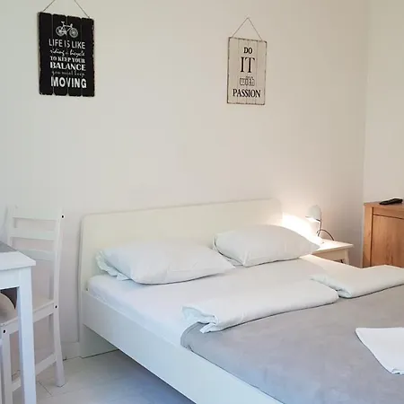 Guest house W Chmurach *